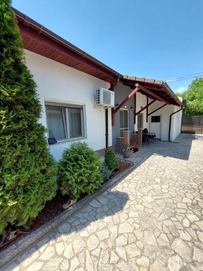 Cozy, Quiet & Family Friendly In Arad Lejlighed Eksteriør billede